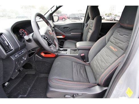 New 2026 Nissan Frontier Pro-X w/ Pro-X Convenience Package image 6