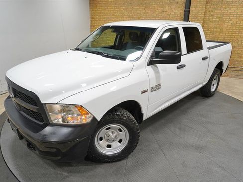 Used 2018 RAM 1500 Tradesman w/ Popular Equipment Group AWD/4WD image 2