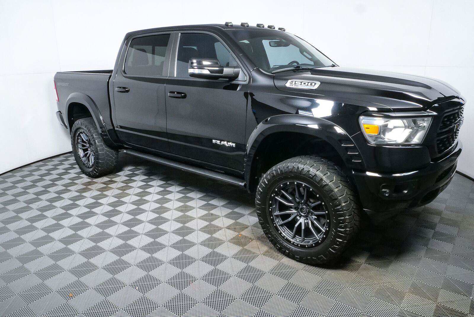 Used 2022 RAM 1500 Big Horn AWD/4WD image 2