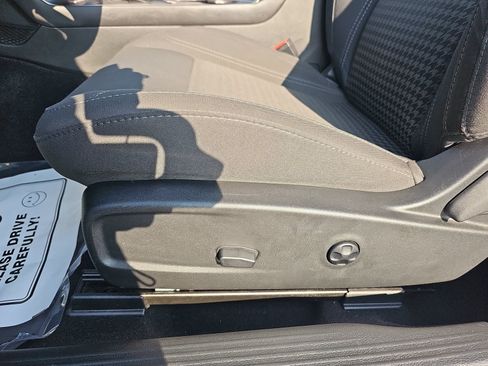Used 2019 Dodge Challenger SXT RWD image 24