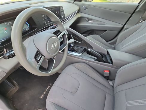 Certified 2024 Hyundai Elantra SE image 16