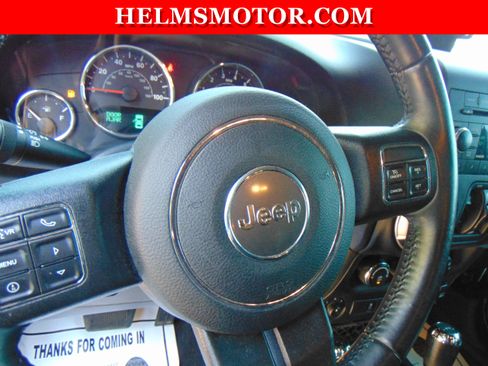 Used 2018 Jeep Wrangler Unlimited Sahara w/ Connectivity Group image 20