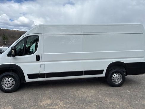 Used 2023 RAM ProMaster 3500 w/ Convenience Group image 4