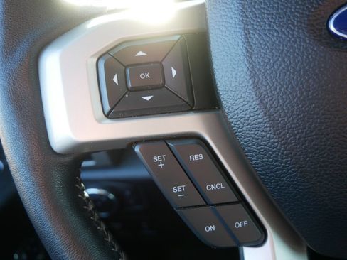 Used 2018 Ford F150 Lariat w/ Equipment Group 502A Luxury AWD/4WD image 21