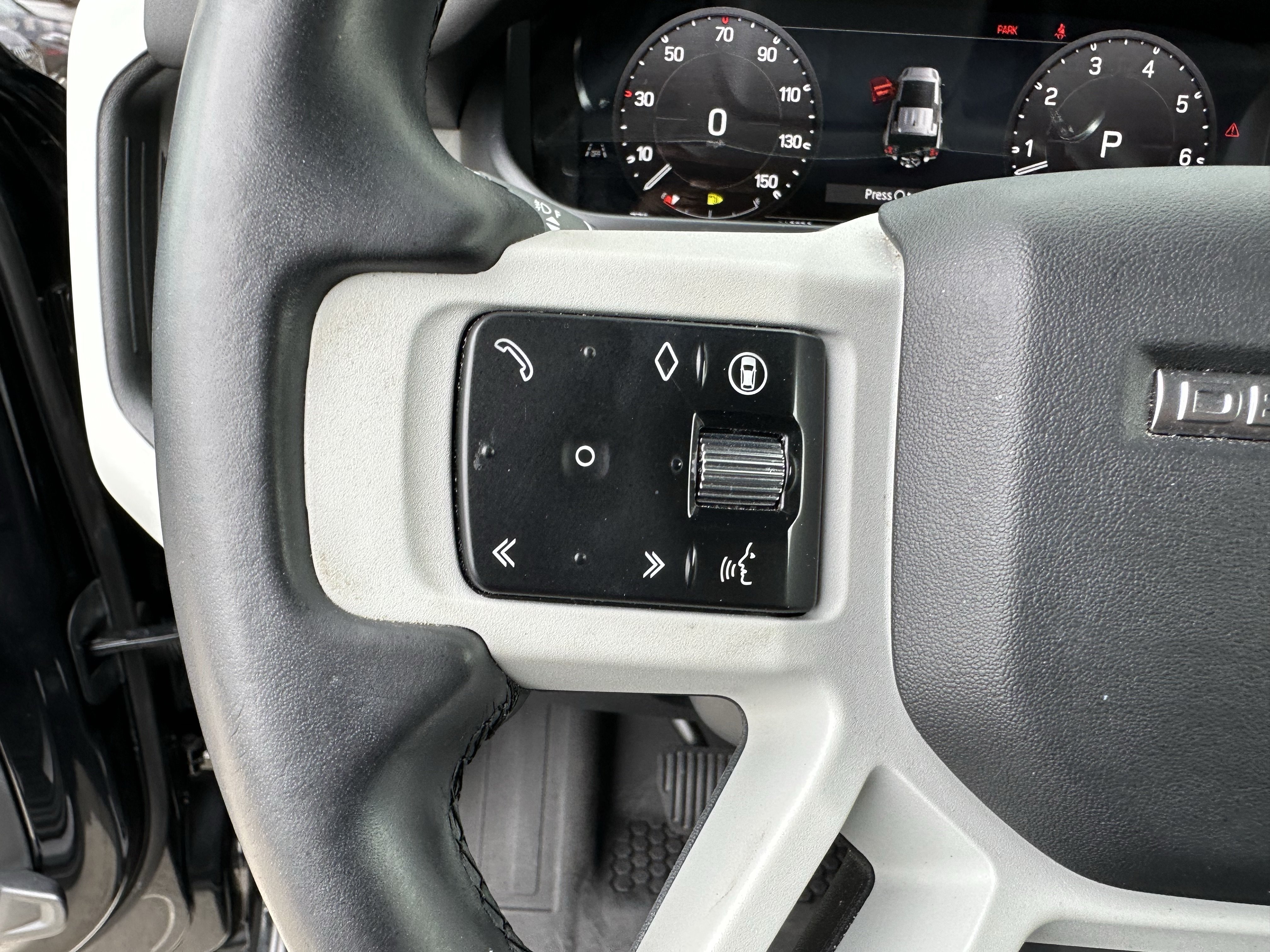 Certified 2024 Land Rover Defender 110 X-Dynamic SE AWD/4WD image 20