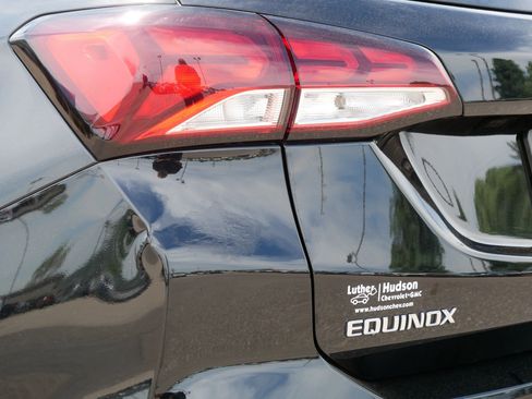 Used 2022 Chevrolet Equinox LT AWD/4WD image 17