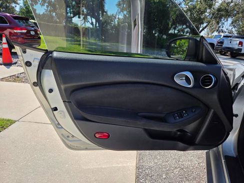 Used 2009 Nissan 370Z Touring image 15