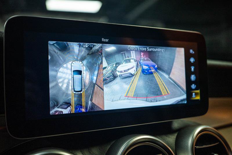Used 2022 Mercedes-Benz GLC 300 4MATIC w/ Multimedia Package Lite image 22