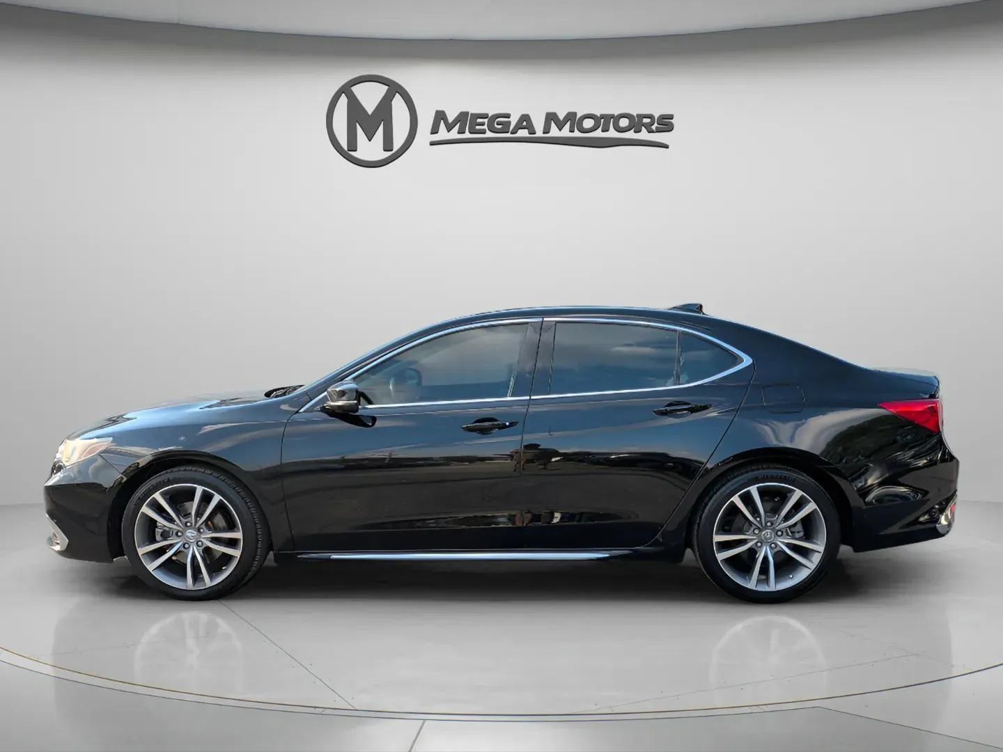 Used 2019 Acura TLX w/ Technology Package FWD image 3