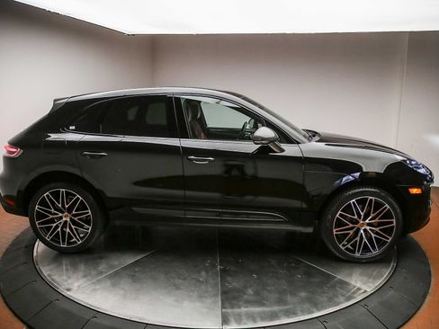 Certified 2024 Porsche Macan Turbo AWD/4WD image 4