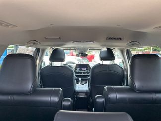 Used 2024 Toyota Highlander XLE video 2