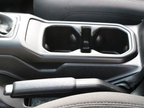 Used 2023 Jeep Wrangler Sport S image 29