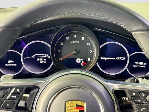 Used 2023 Porsche Cayenne GTS w/ Sport Chrono Package (8LH) AWD/4WD image 15