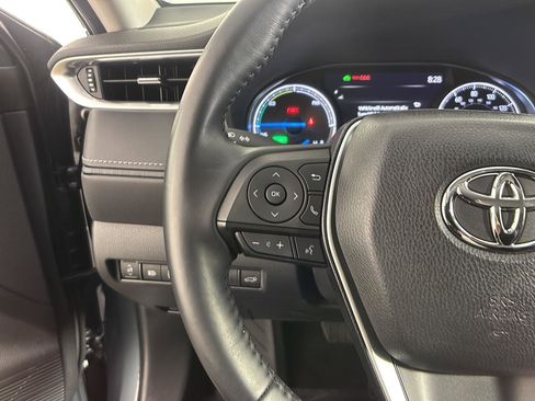 Used 2024 Toyota Venza LE AWD/4WD image 27