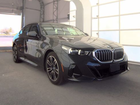 Used 2026 BMW 530i xDrive AWD/4WD image 1