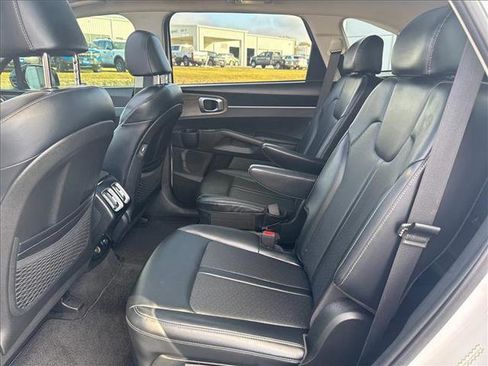 Used 2021 Kia Sorento EX w/ Panoramic Sunroof Package image 15