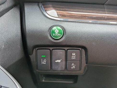 Used 2015 Honda CR-V Touring image 22