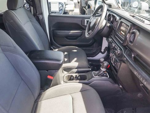 Used 2023 Jeep Wrangler Unlimited w/ Convenience Group image 15