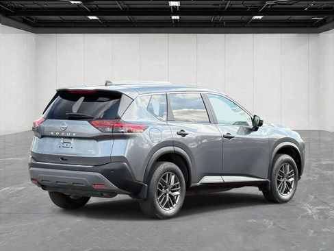 Used 2023 Nissan Rogue S AWD/4WD image 5