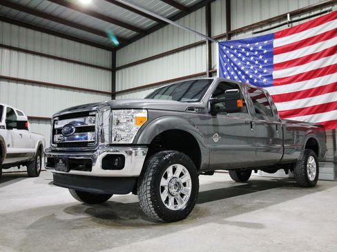 Used 2014 Ford F350 Lariat w/ Lariat Ultimate Package image 3