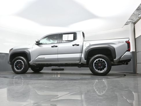 Used 2024 Toyota Tacoma TRD Off-Road AWD/4WD image 26