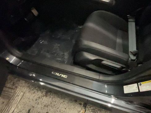 Certified 2025 Honda Civic Sport image 32