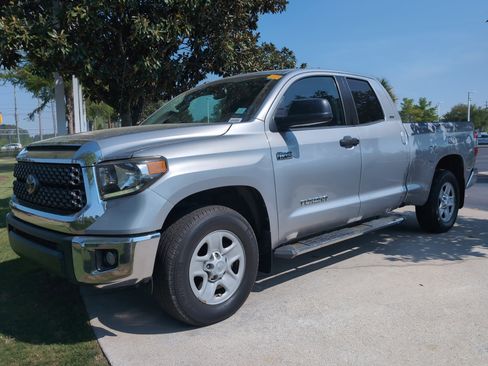Used 2019 Toyota Tundra SR5 w/ SR5 Upgrade Package image 5
