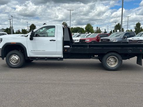 Used 2026 GMC Sierra 3500 Pro w/ Convenience Package AWD/4WD image 7