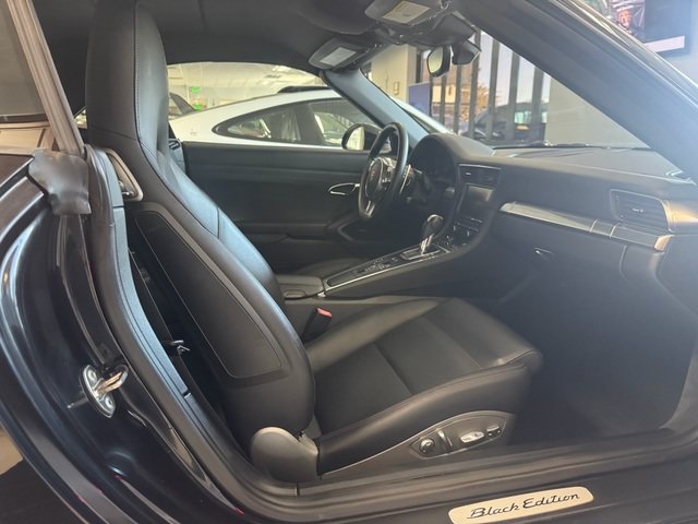 Used 2016 Porsche 911 Carrera RWD image 6