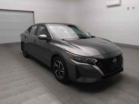 Used 2025 Nissan Sentra SV image 13