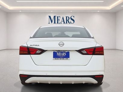 Used 2025 Nissan Altima 2.5 SV