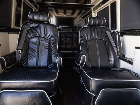 Used 2015 Mercedes-Benz Sprinter 2500 image 21