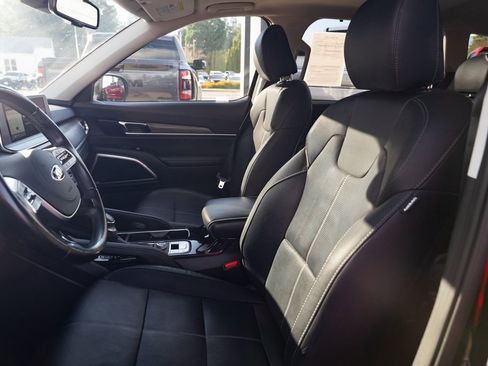 Used 2021 Kia Telluride EX w/ EX Premium Package image 19