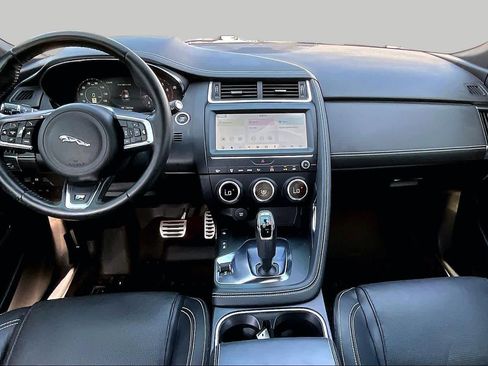Used 2019 Jaguar E-PACE R-Dynamic SE AWD/4WD image 16