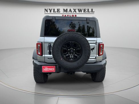 Used 2024 Ford Bronco Wildtrak AWD/4WD image 12