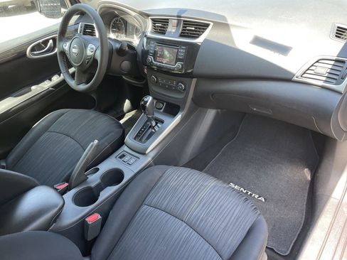Used 2017 Nissan Sentra SV w/ Style Package image 10