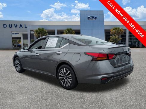Used 2024 Nissan Altima 2.5 SV image 5