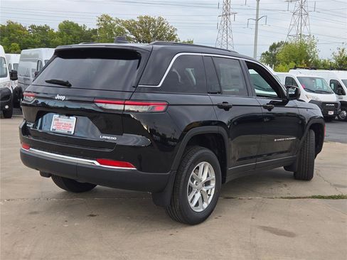New 2025 Jeep Grand Cherokee Laredo w/ Luxury Tech Group I image 12