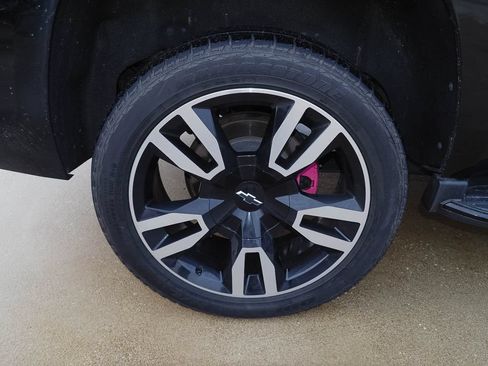 Used 2018 Chevrolet Tahoe Premier AWD/4WD image 38