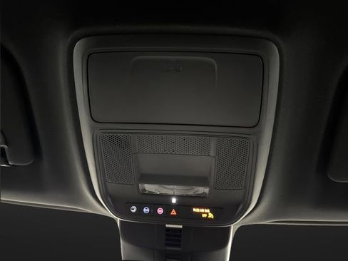 Used 2024 GMC Acadia Elevation w/ Trailering Package image 26