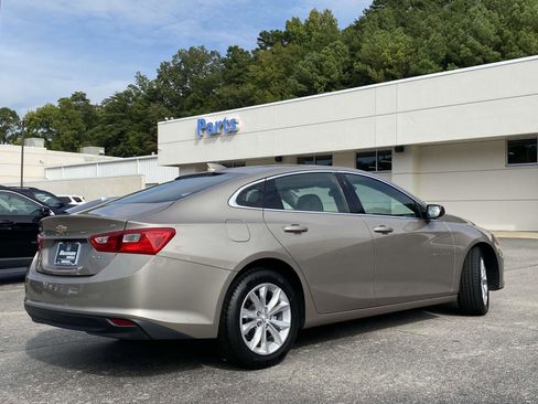Used 2024 Chevrolet Malibu LT image 3