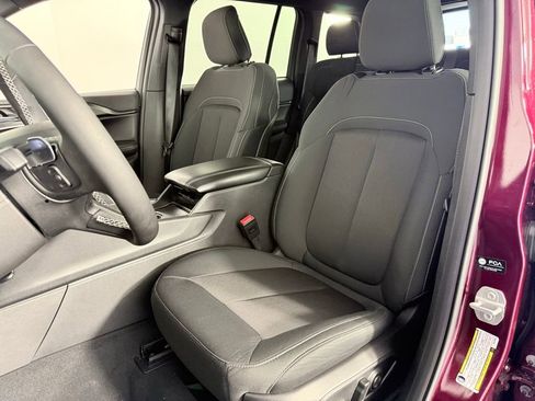 Used 2025 Jeep Grand Cherokee Laredo X image 11