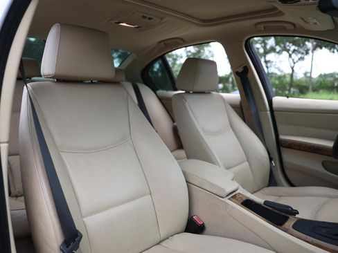 Used 2007 BMW 328i Sedan RWD image 16