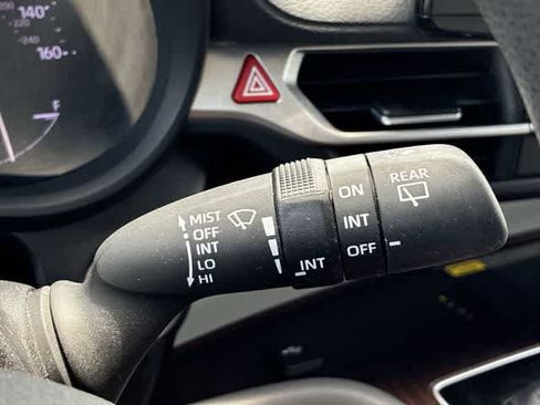 Used 2021 Toyota Sienna LE w/ LE Plus Package FWD image 28