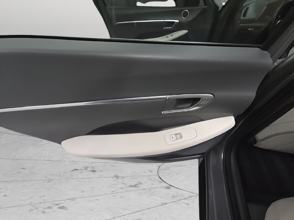 Used 2023 Hyundai Sonata SEL FWD image 16