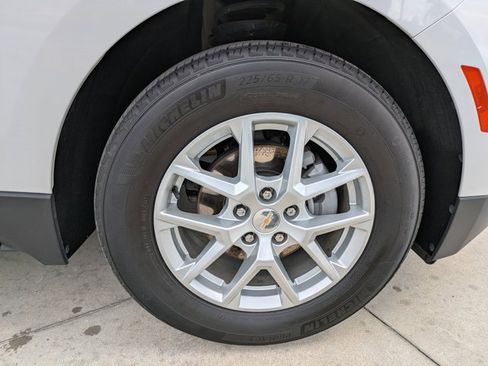 Used 2023 Chevrolet Equinox LT image 8