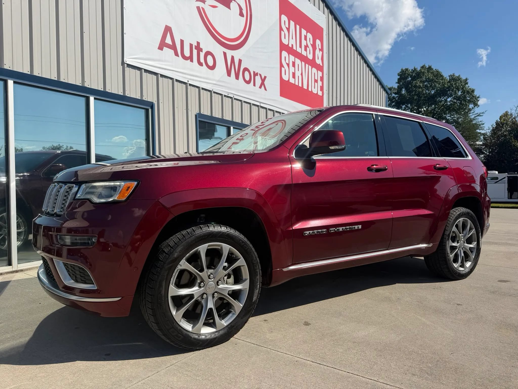 Used 2021 Jeep Grand Cherokee Summit w/ Platinum Series Group AWD/4WD image 23