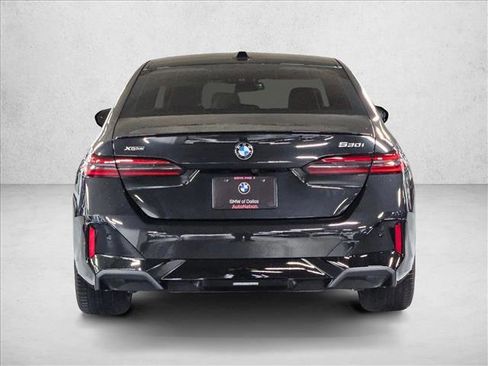 Used 2026 BMW 530i xDrive w/ M Sport Package AWD/4WD image 6