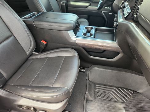 Used 2024 Chevrolet Silverado 2500 LTZ w/ LTZ Plus Package AWD/4WD image 16