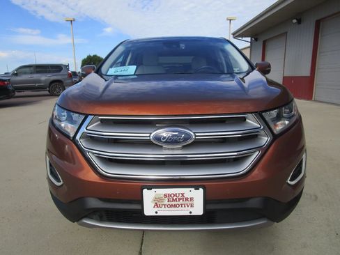 Used 2017 Ford Edge Titanium w/ Equipment Group 302A AWD/4WD image 4